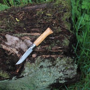 OPINEL Tradition Luxe No. 08 – olívafa markolat, díszdobozos prémium zsebkés